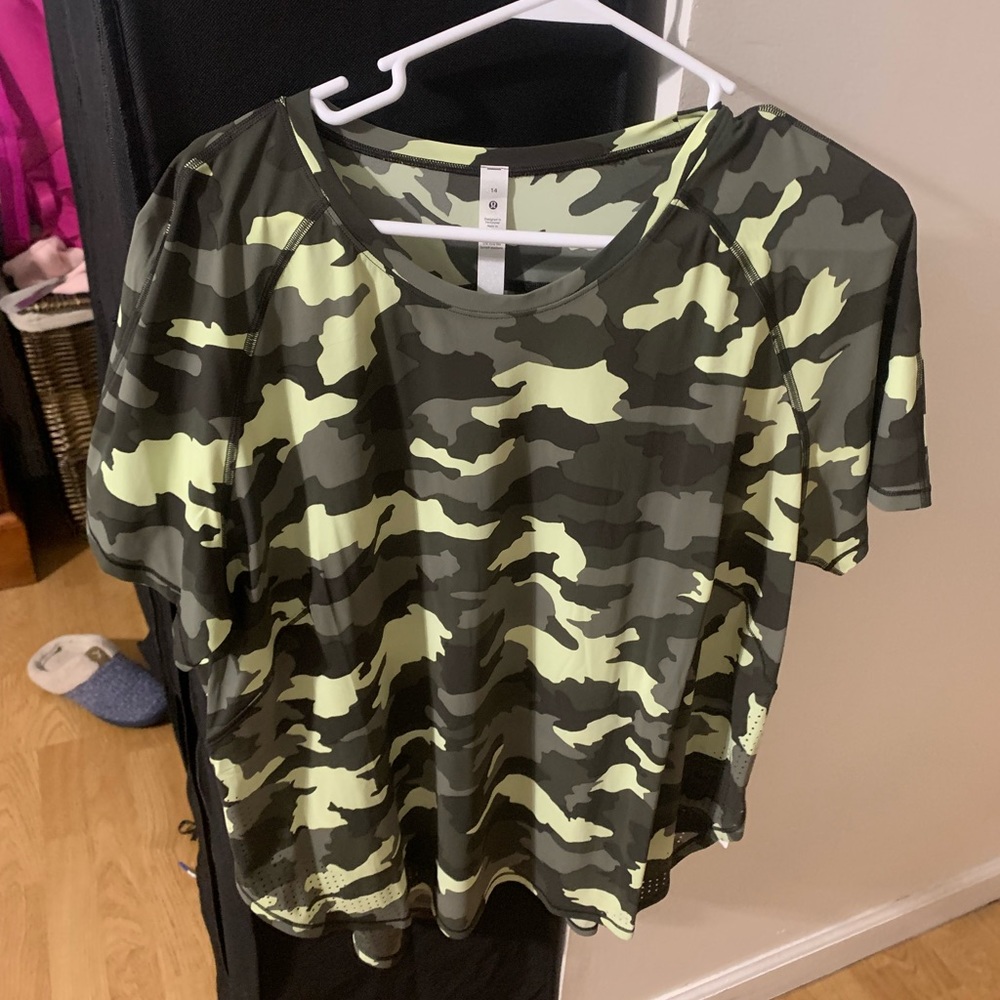 Lululemon UVP SS size 14 nwt